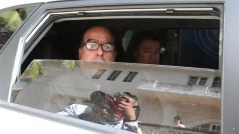 Reuters Julio Borges, lawmaker of the Venezuelan coalition of opposition parties (MUD), and members of Venezuela's opposition leave after a meeting in Santo Domingo, Dominican Republic February 7, 2018.