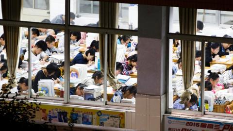 Gaokao season: China embarks on dreaded national exams - BBC News