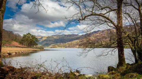 Tanya Liepins Llyn Gwynant in Snowdonia in the sunshine
