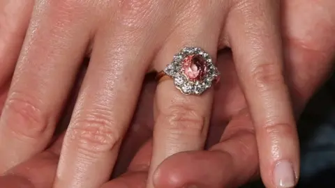 PA Princess Eugenie's engagement ring