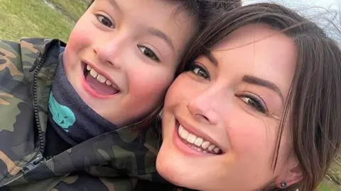 Family photo Sarai Prosser and her child