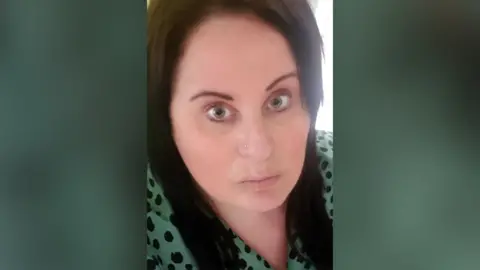 Laura Howieson Laura Howieson