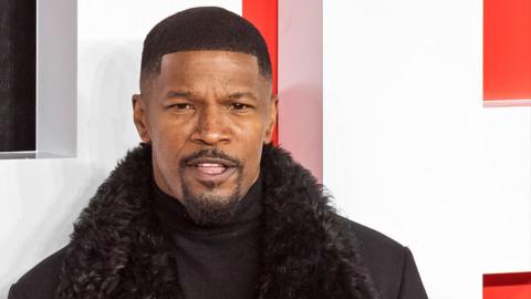 Jamie Foxx out of hospital and recuperating, daughter says - BBC News
