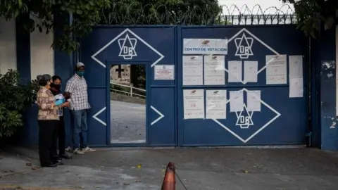 EPA People at Don Bosco School voting centre in Caracas, Venezuela, 06 December 202