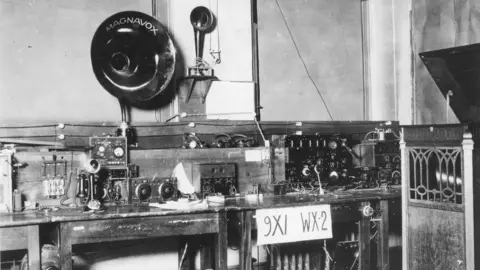 Getty Images 9XI WX-2 Radio, Minneapolis in 1920