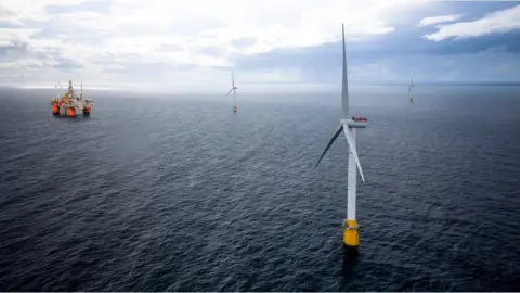 Equinor Hywind Tampen floating wind farm Snorre platform