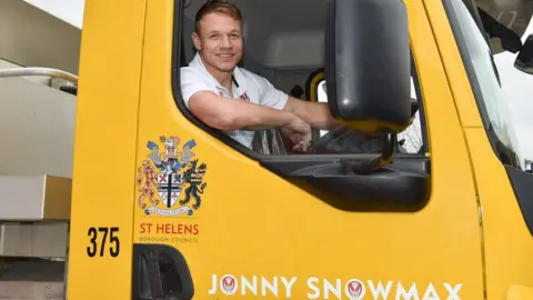 St Helens RFC Captain, Jonny Lomax in a gritter