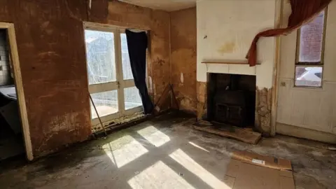 Auction House London The interior