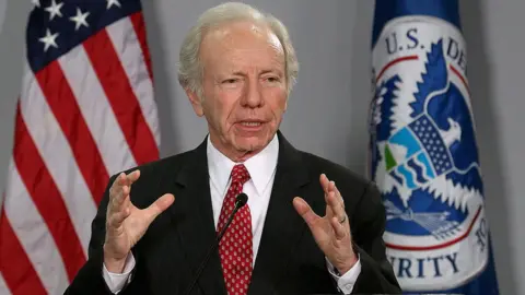 Joe Lieberman, former vice presidential candidate, dies at 82