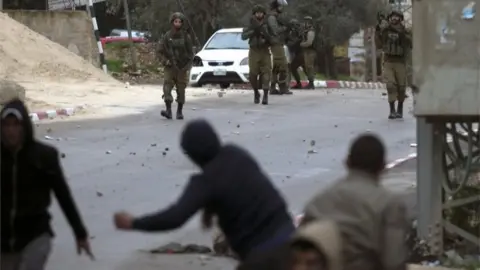 AFP Palestinians clash with Israeli soldiers in Jenin, West Bank (18/01/18)