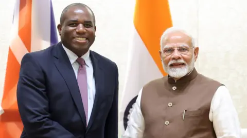 @narendramodi Foreign Secretary David Lammy shakes hands with Indian Prime Minister Narendra Modi