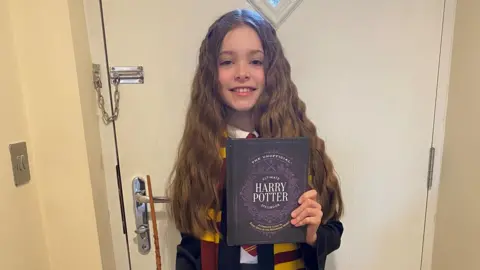 Sarah Howlett Ella Howlett dressed as Hermione 