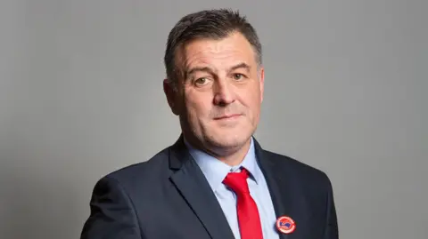 Parliament UK Official Parliament portrait of Ian Byrne.