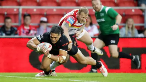 Sione Mata'utia  scores for St Helens