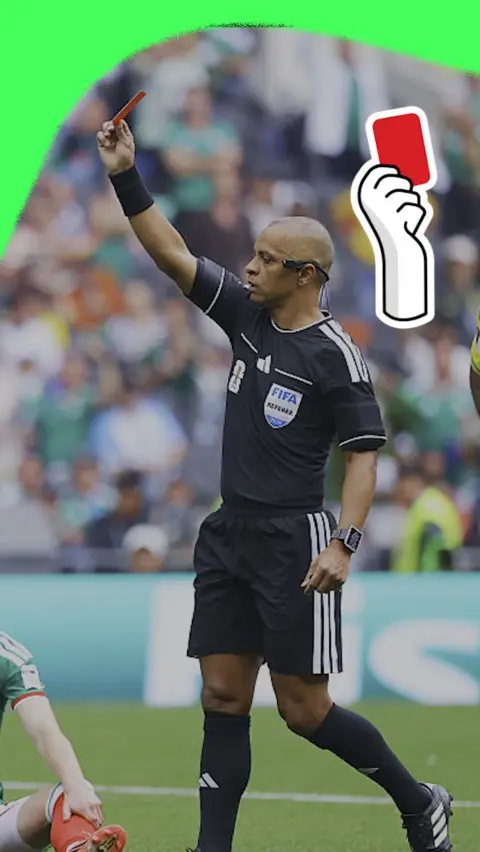 Referee Wilton Sampaio 
