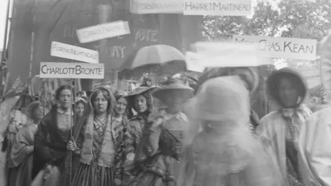 Christina Broom/ English Heritage A procession by supporters of women's right to vote in London in 1911