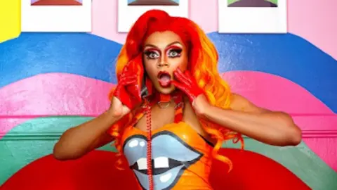 GEO LEON Heidi N Closet