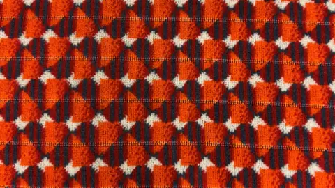 SPT Orange and red geometric pattern