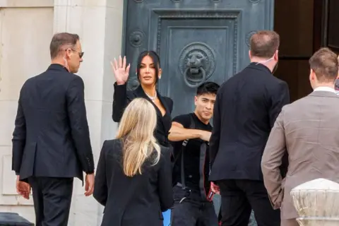 Kim Kardashian arriving at the court in Paris on Tuesday to give evidenc