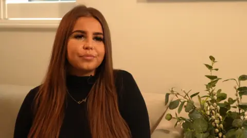 Jess Chatwin, Cody's girlfriend