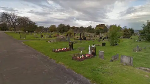 Google Bowling Cemetery