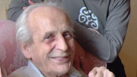 Lesley Willett Frank Willett