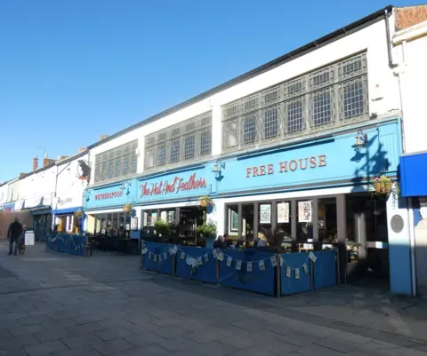 Gerald England/Geograph The Hat and Feathers pub