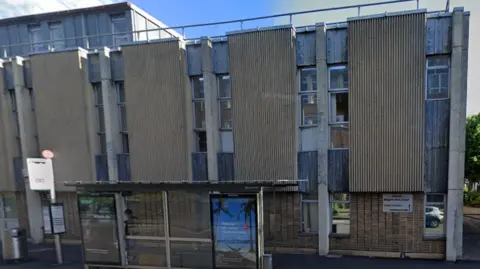 The outside of Oxford Magistrates' Court 