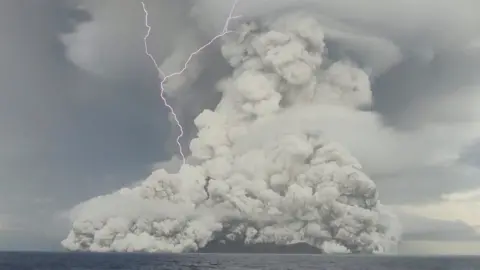 Reuters Hunga-Tonga Hunga-Ha'apai