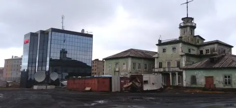 N.zamyatina/goarctic.ru Vostokugol HQ in Dikson