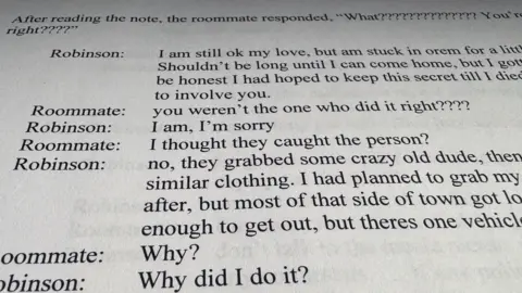 A Reuters é um documento de carregamento que mostra a suposta troca de texto entre suspeitos e em sua sala