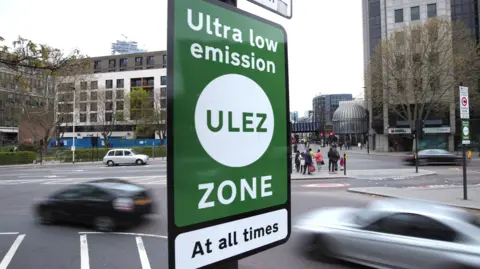 PA Media Ulez sign