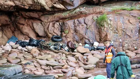 SWT Summer Isles rubbish