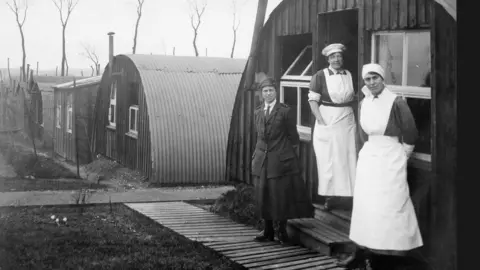 Olive Edis/IWM Nurses