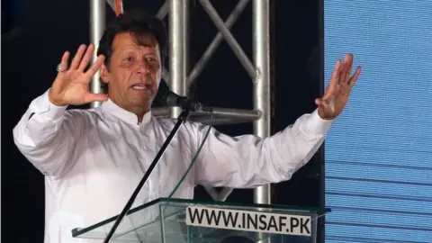 EPA Imran Khan, head of the political party Pakistan Tehrik-e-Insaf speaks to supporters in Lahore, Pakistan, 29 April 2018.