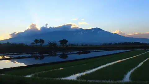 Getty Images This photo taken on January 13, 2016 shows a general view of Kanlaon volcano as seen from La Carlota town, Negros Occidental province, central Philippines.