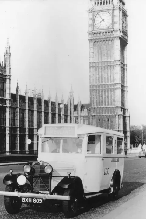 LAS Black and white photo of ambulance with Big Ben in the background