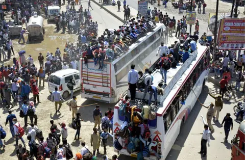 Getty Images Hundreds of thousands of migrant workers have returned home to Uttar Pradesh and Bihar since the lockdown began