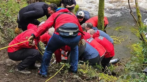 Edale Mountain Rescue Team River rescue