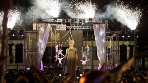 Dancefest The Godiva puppet