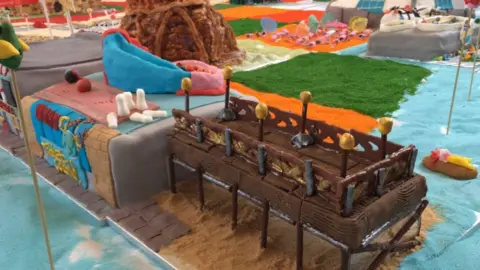 Skegness Pier cake