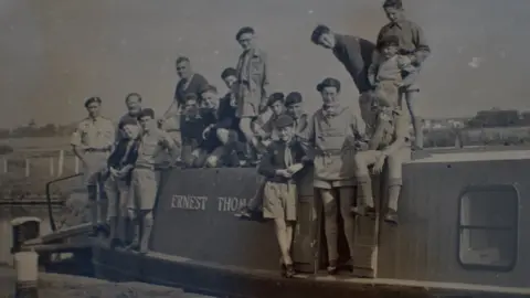 1st Albrighton Scouts 1st Albrighton Scouts