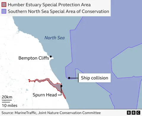 A map showing the outlines of the Hambar escape area in a red area and the southern north of the purple preservation. The ship's collision was marked and sits at the end of the southern Sea region. BEMPUTON Cliffs and SPorn head were marked.