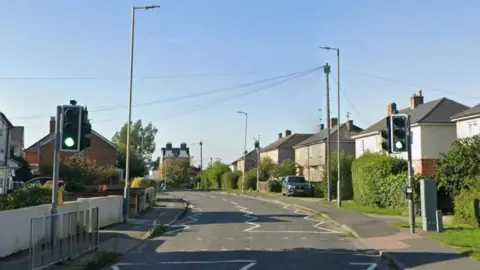 A Google maps screenshot of the traffic light-controlled pedestrian crossing on Beechcroft Road in Swindon.