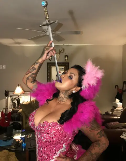 Gigi Delux Gigi Delux