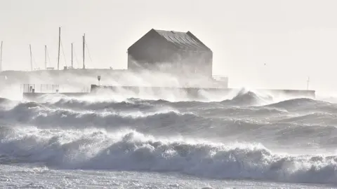 BBC Weather Watchers/sproggs Elie