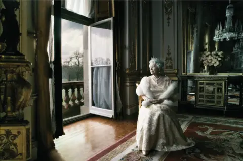 Annie Leibovitz Queen Elizabeth II by Annie Leibovitz, 2007