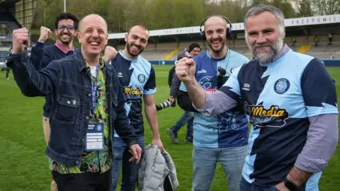 Wycombe Wanderers Ilie Oleart (far right) with Wycombe and La Media Inglesa staff