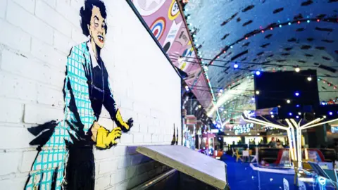 Showpiece Banksy mural in situ