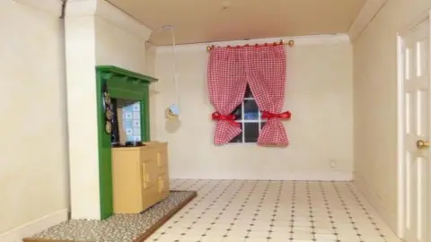 Peter Clarke The doll's house